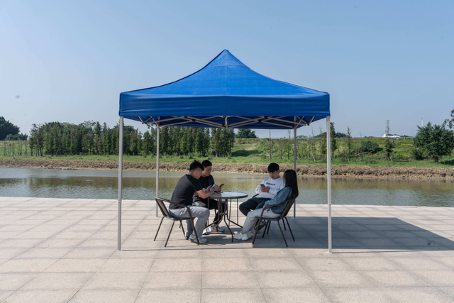 Custom 10x10ft โครงเหล็ก Canopy งานแสดงสินค้าเต็นท์ Pop Up กิจกรรมกลางแจ้งเต็นท์โฆษณาสำหรับกิจกรรม Canopy