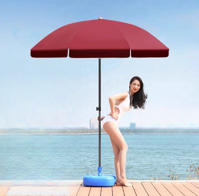 กำหนดเองกันลมและกันน้ำสำหรับตั้งแคมป์ชายหาดส่งเสริมการขายใช้กลางแจ้งคู่มือการควบคุม Wholesa leuxury ร่ม